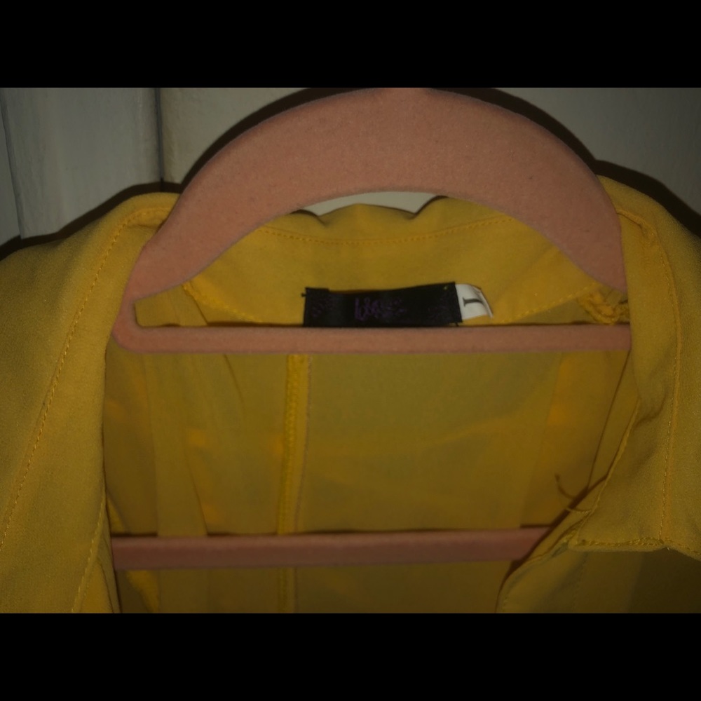 Yellow top - Picture 4 of 4